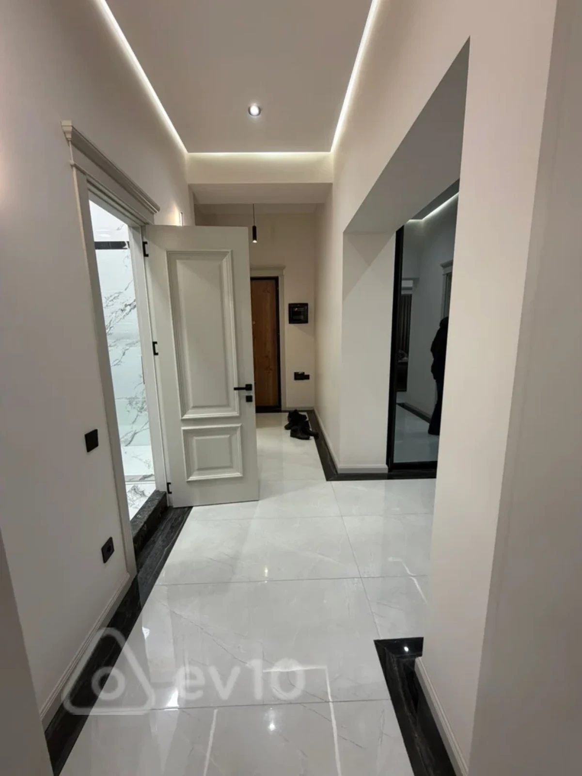 Kirayə verilir 3 otaqlı yeni tikili 130 m²