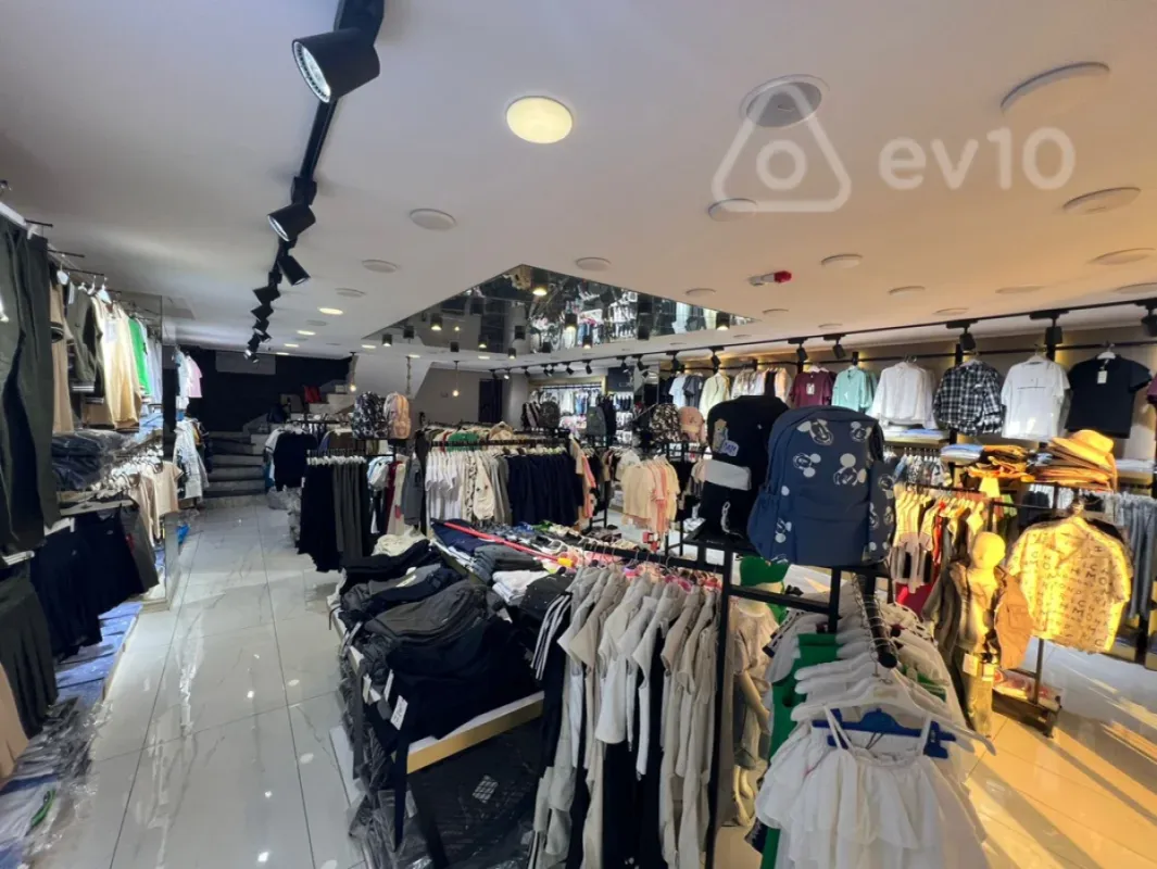 Kirayə verilir mənzil 160 m²