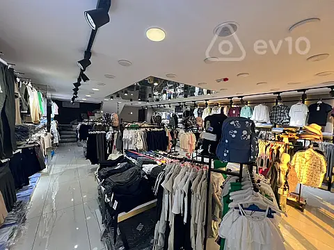 Kirayə verilir mənzil 160 m²