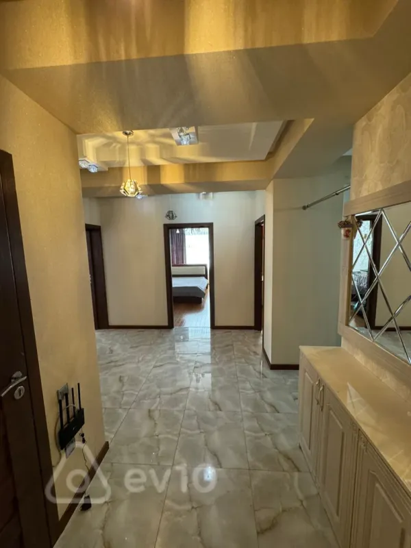 Satılır 4 otaqlı yeni tikili 150 m²