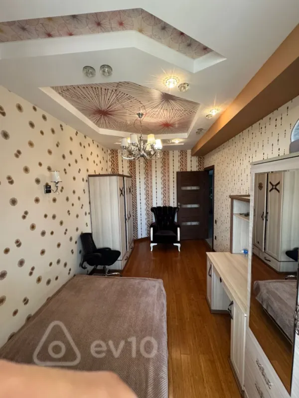 Satılır 4 otaqlı yeni tikili 150 m²