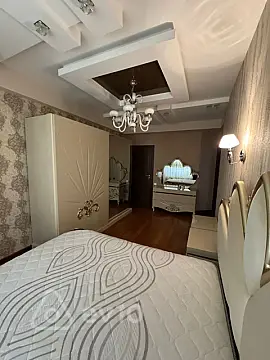 Satılır 4 otaqlı yeni tikili 150 m²