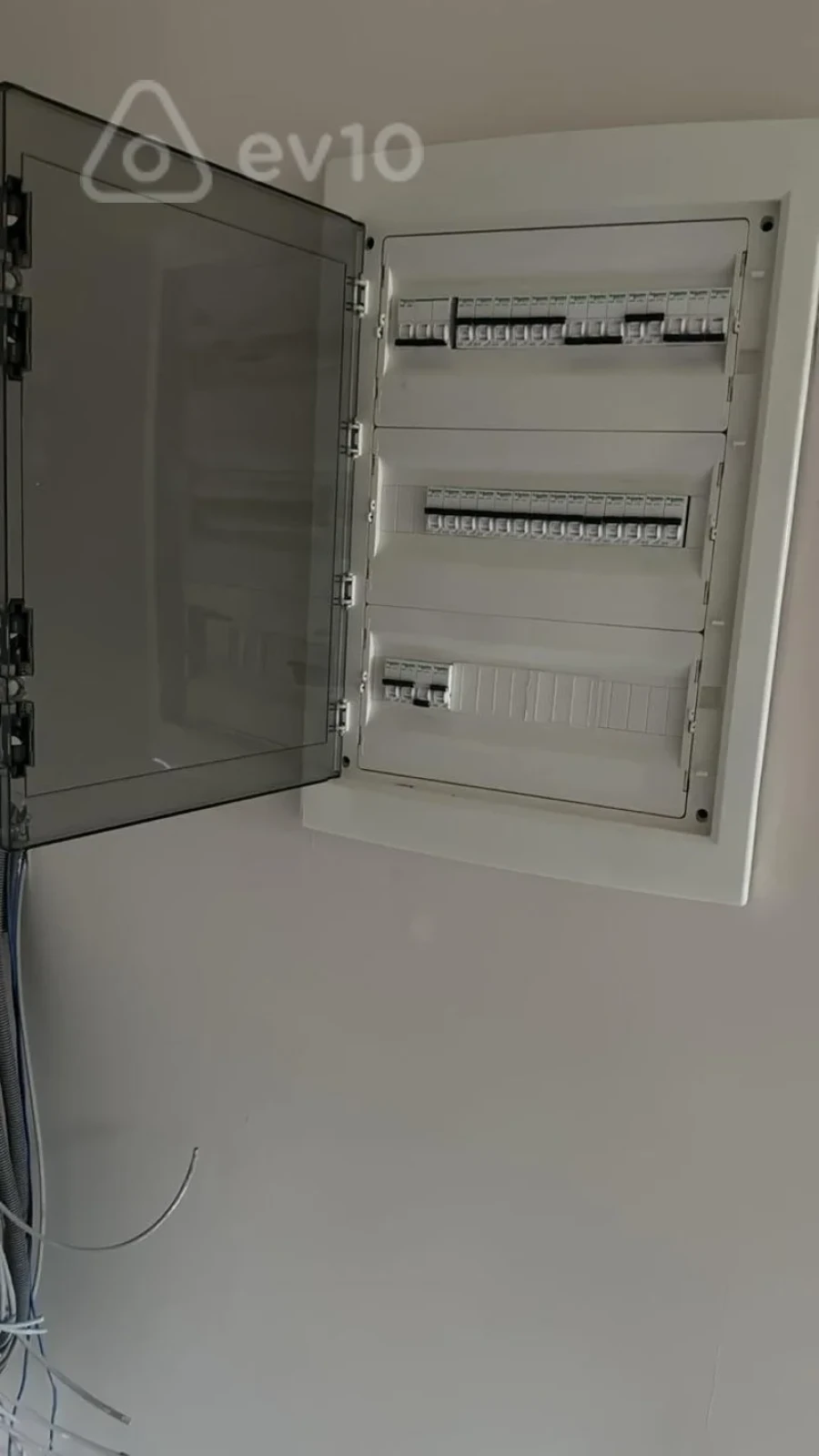 Kirayə verilir 17 otaqlı ofis 700 m²