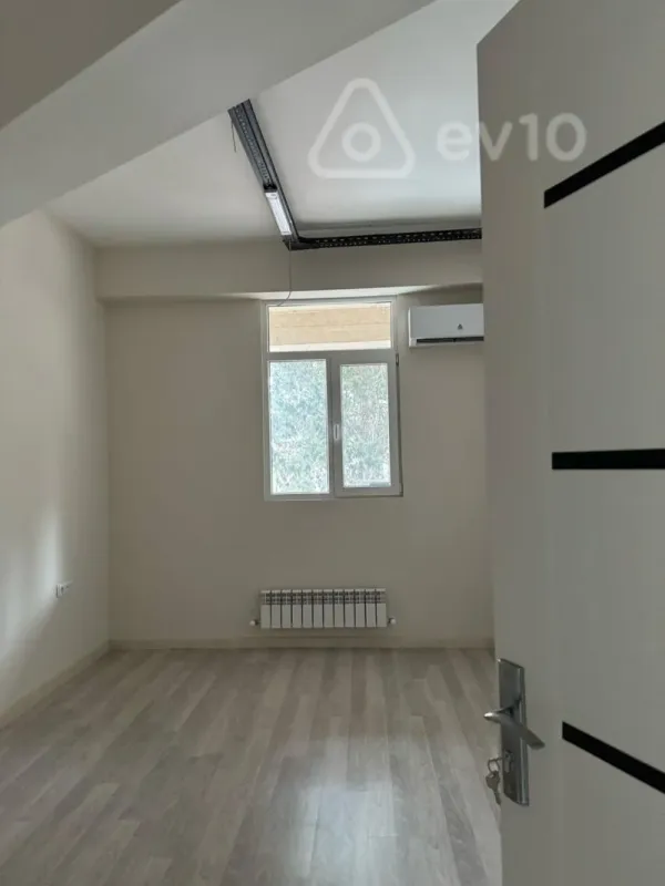 Kirayə verilir 17 otaqlı ofis 700 m²