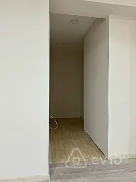 Kirayə verilir 17 otaqlı ofis 700 m²