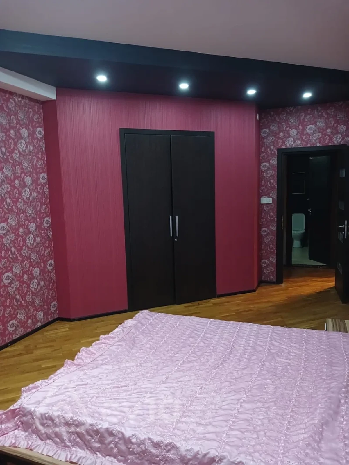 Kirayə verilir 2 otaqlı yeni tikili 27 m²