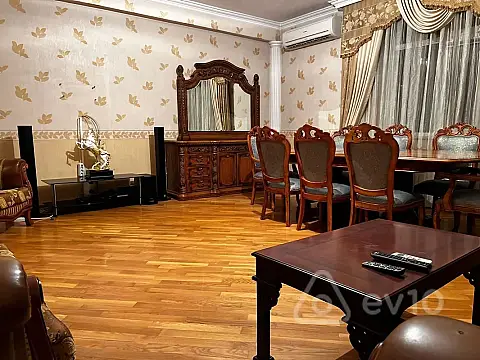 Satılır 3 otaqlı yeni tikili 156 m²