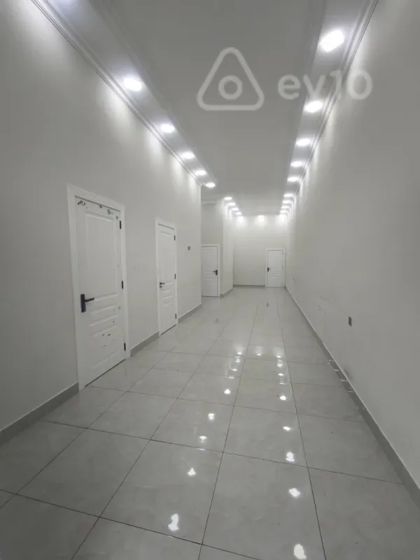 Kirayə verilir 4 otaqlı ofis 240 m²