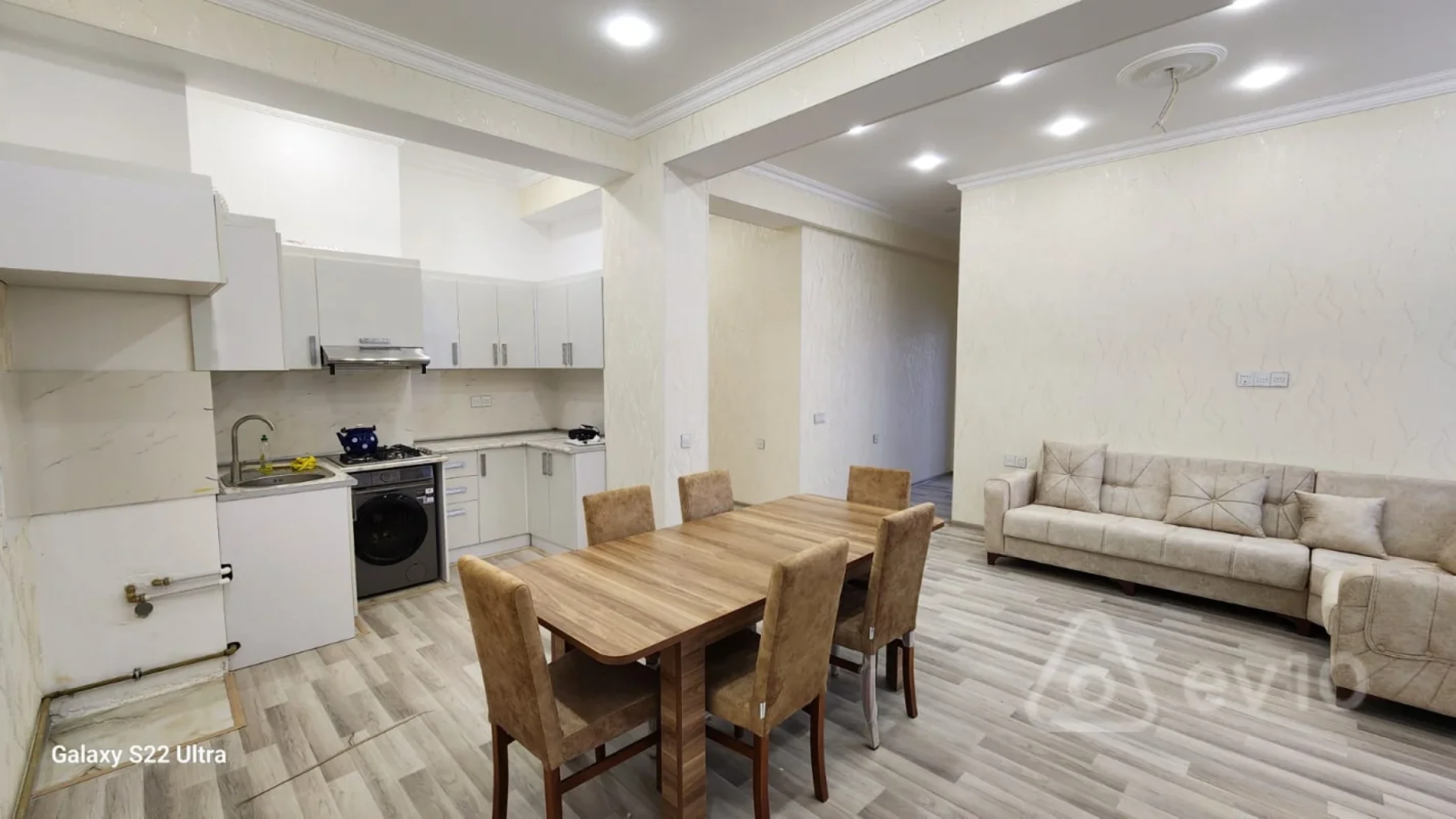 Satılır 3 otaqlı yeni tikili 93 m²