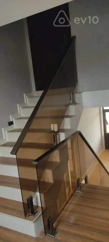 Satılır 7 otaqlı həyət evi 315 m²