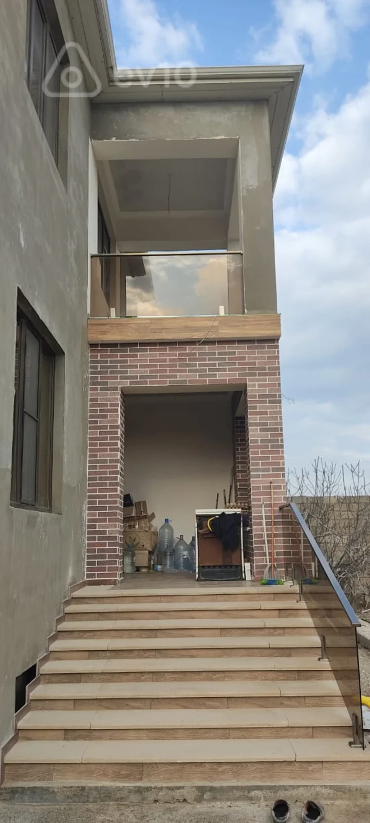 Satılır 7 otaqlı həyət evi 315 m²