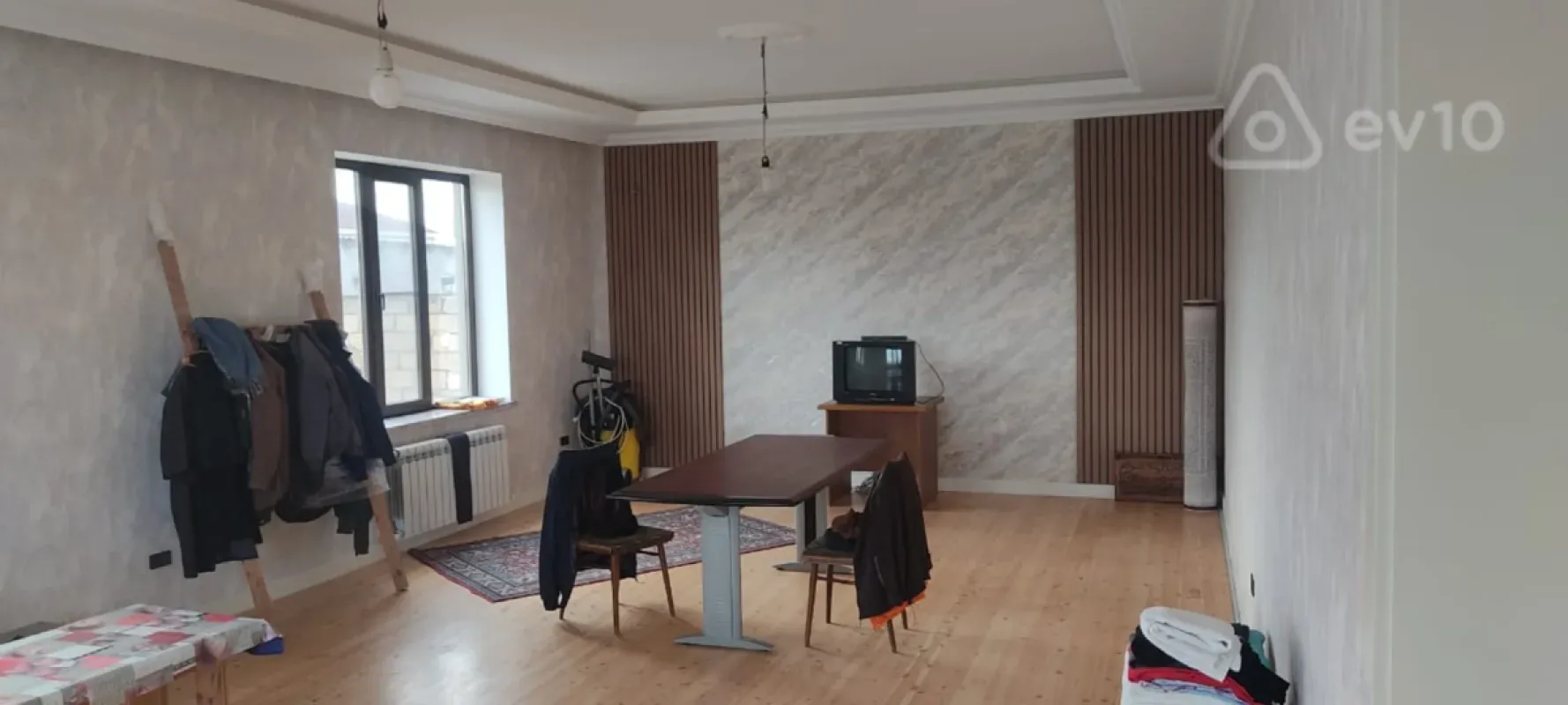 Satılır 7 otaqlı həyət evi 315 m²