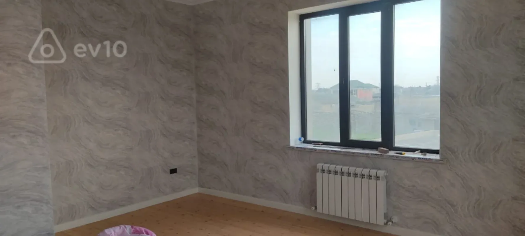 Satılır 7 otaqlı həyət evi 315 m²