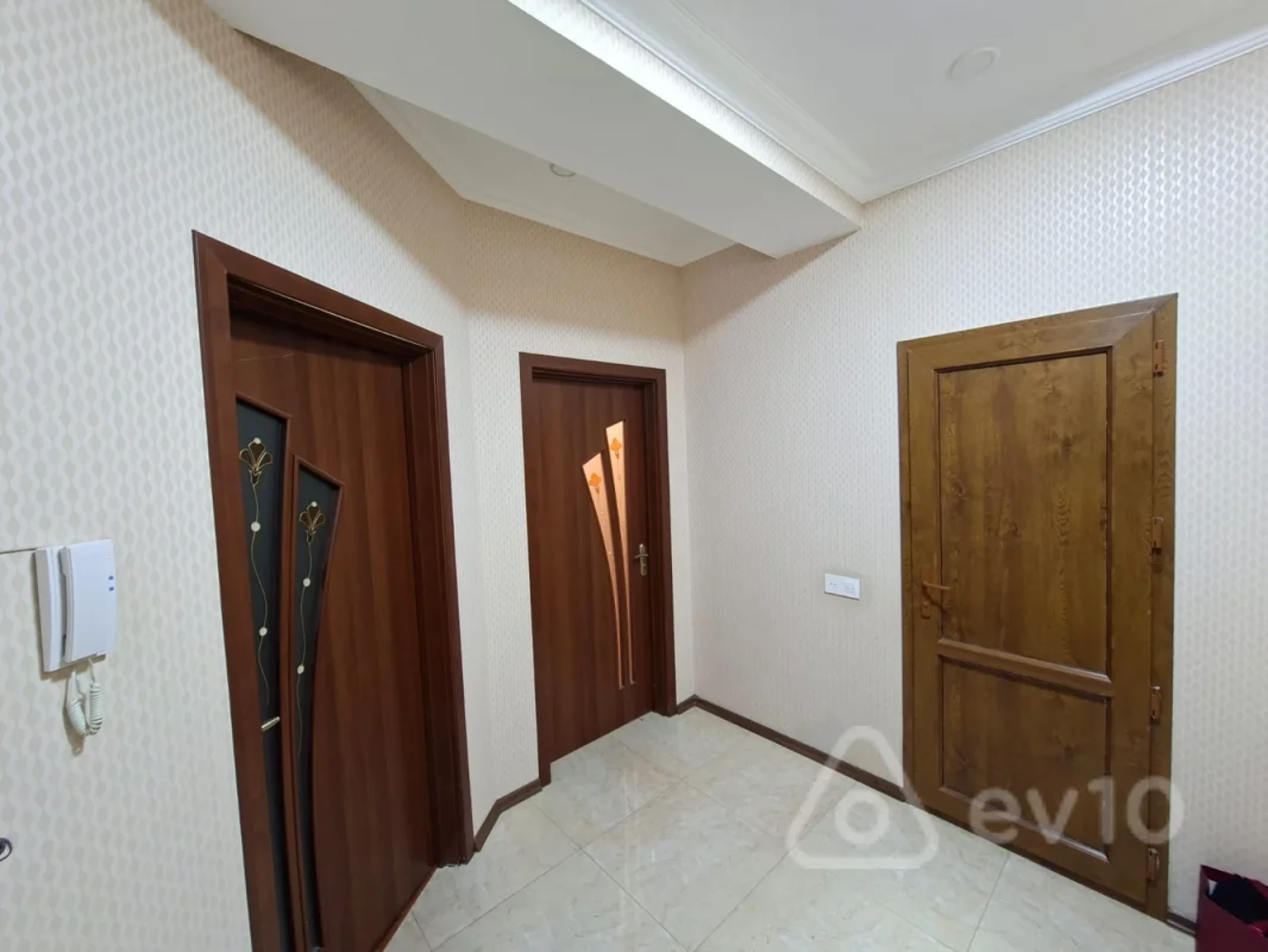 Satılır 2 otaqlı yeni tikili 61 m²