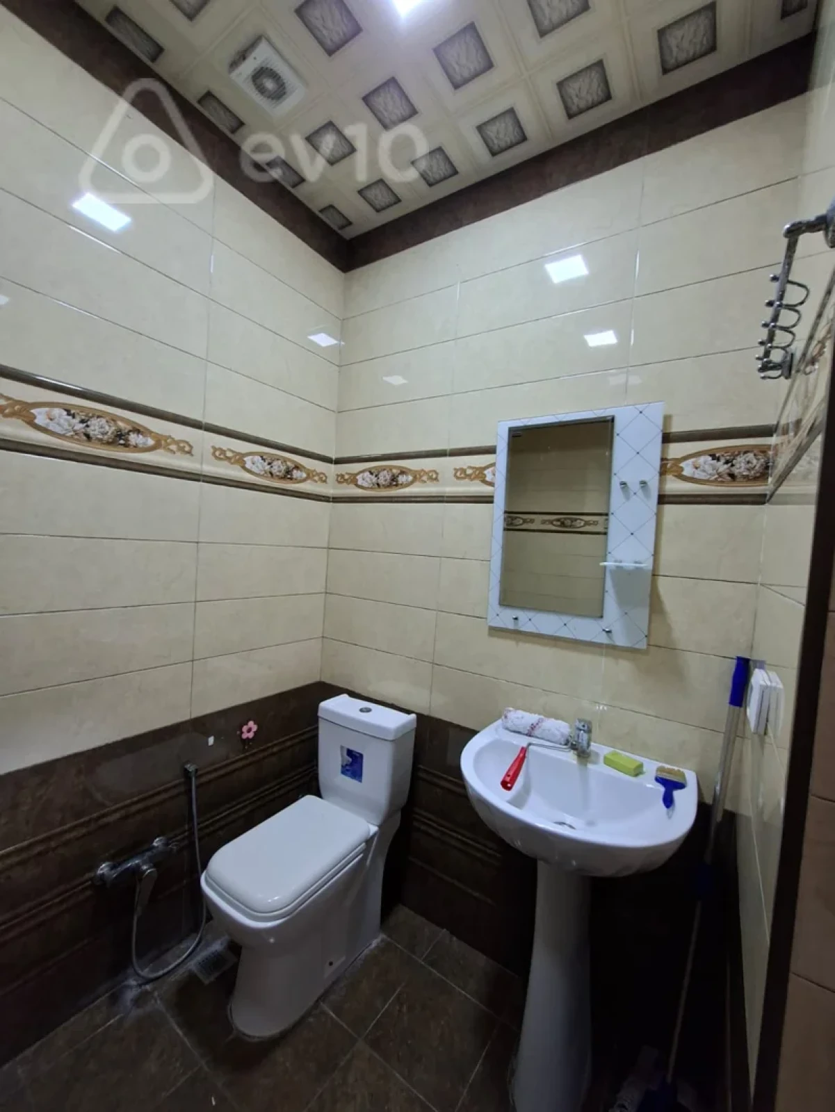 Satılır 2 otaqlı yeni tikili 61 m²