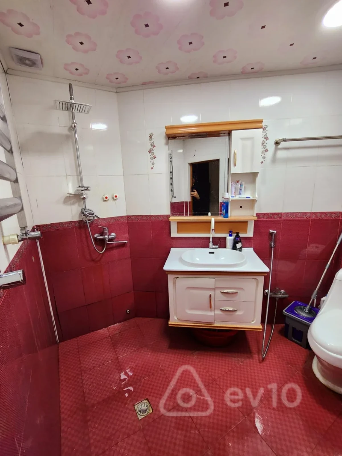 Satılır 2 otaqlı yeni tikili 70 m²