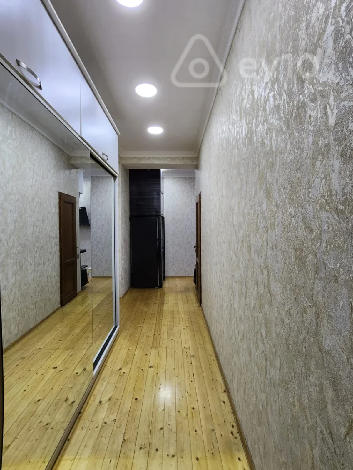 Satılır 2 otaqlı yeni tikili 70 m²