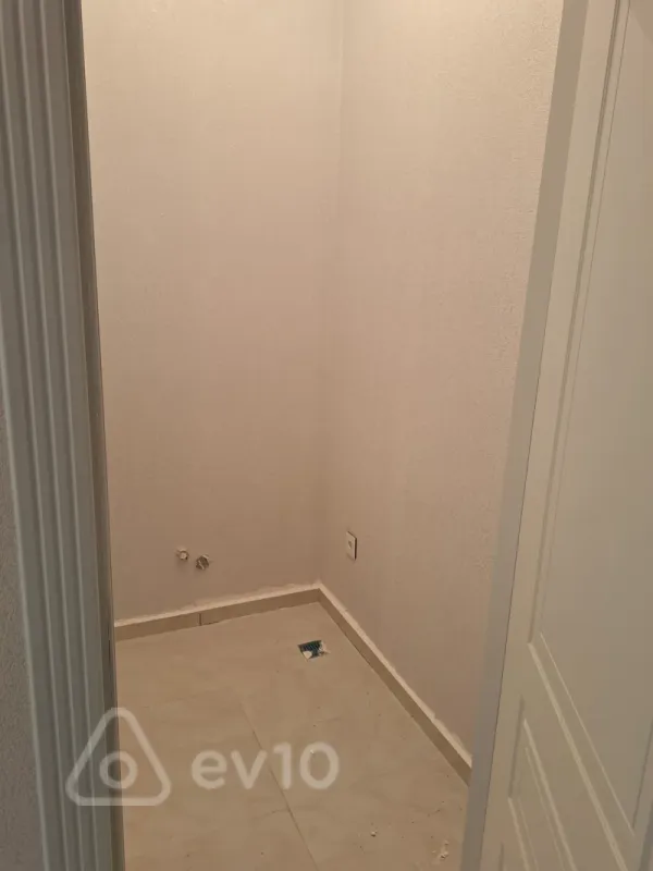 Satılır 2 otaqlı yeni tikili 90 m²