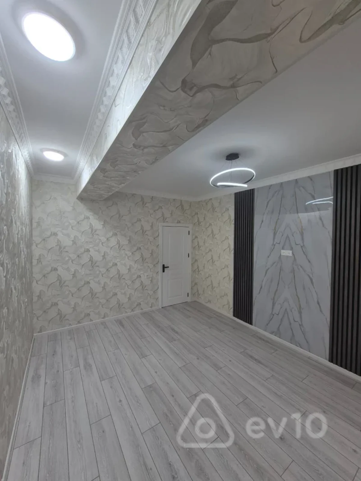 Satılır 2 otaqlı yeni tikili 50 m²
