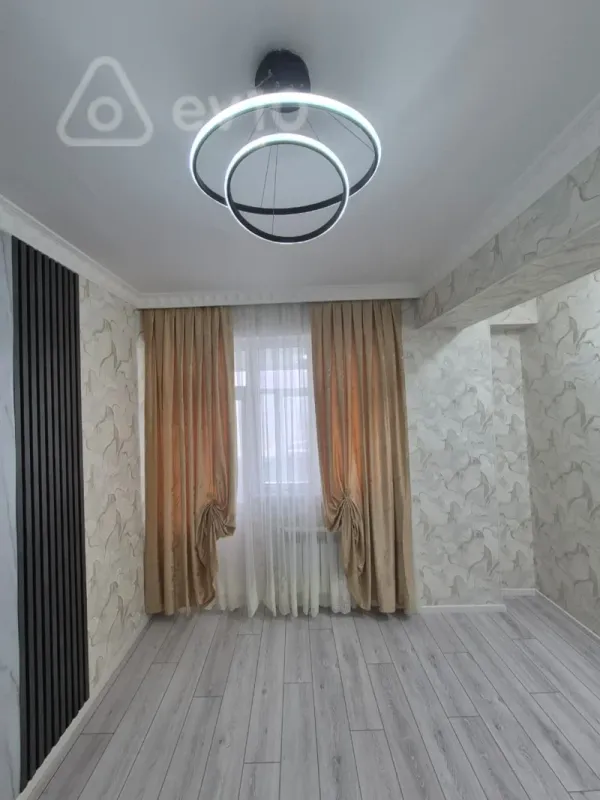 Satılır 2 otaqlı yeni tikili 50 m²