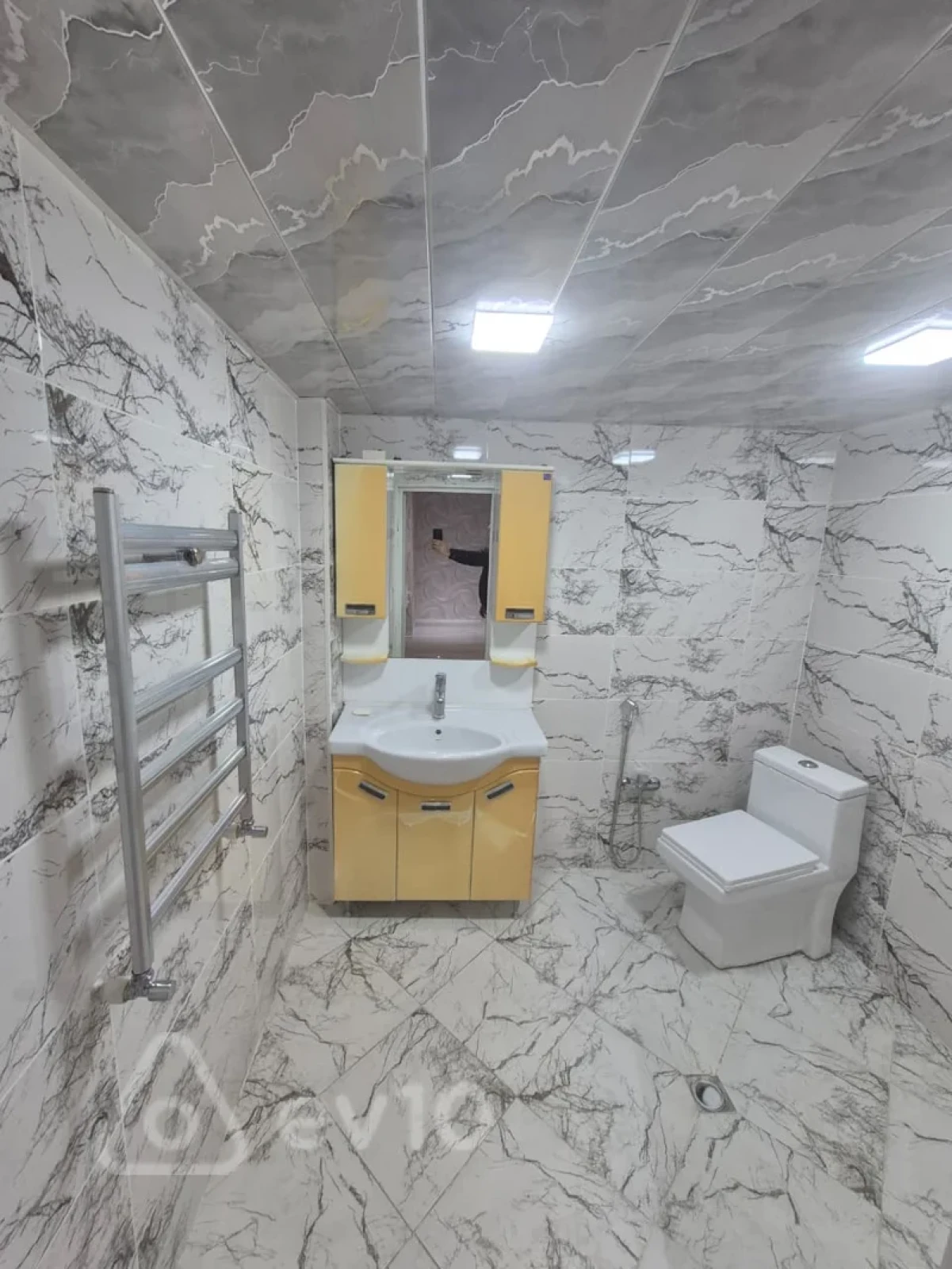 Satılır 2 otaqlı yeni tikili 50 m²