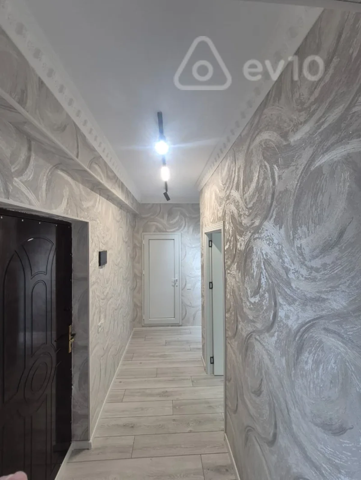 Satılır 2 otaqlı yeni tikili 50 m²
