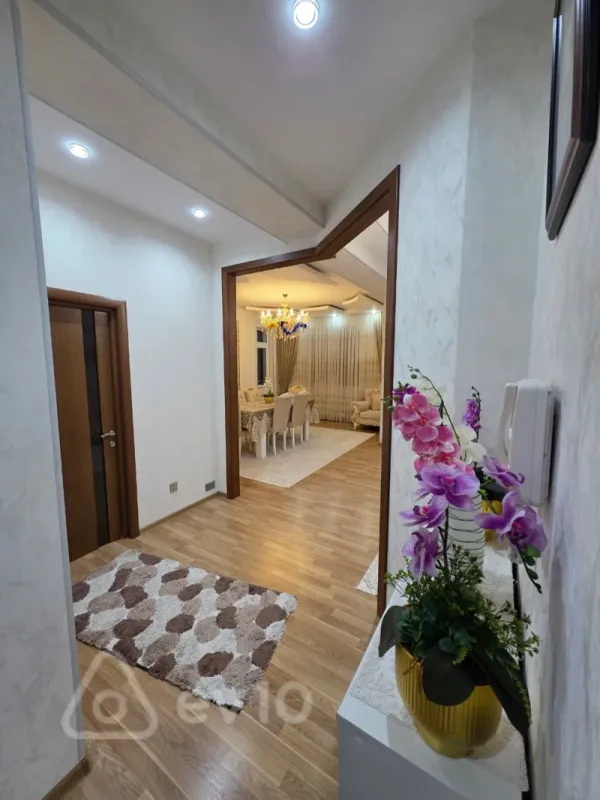 Satılır 3 otaqlı yeni tikili 103 m²
