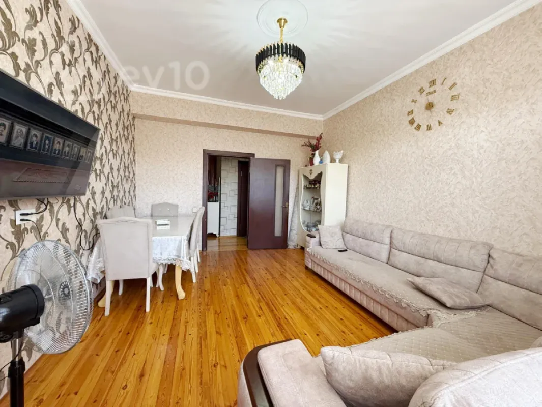 Satılır 3 otaqlı yeni tikili 110 m²