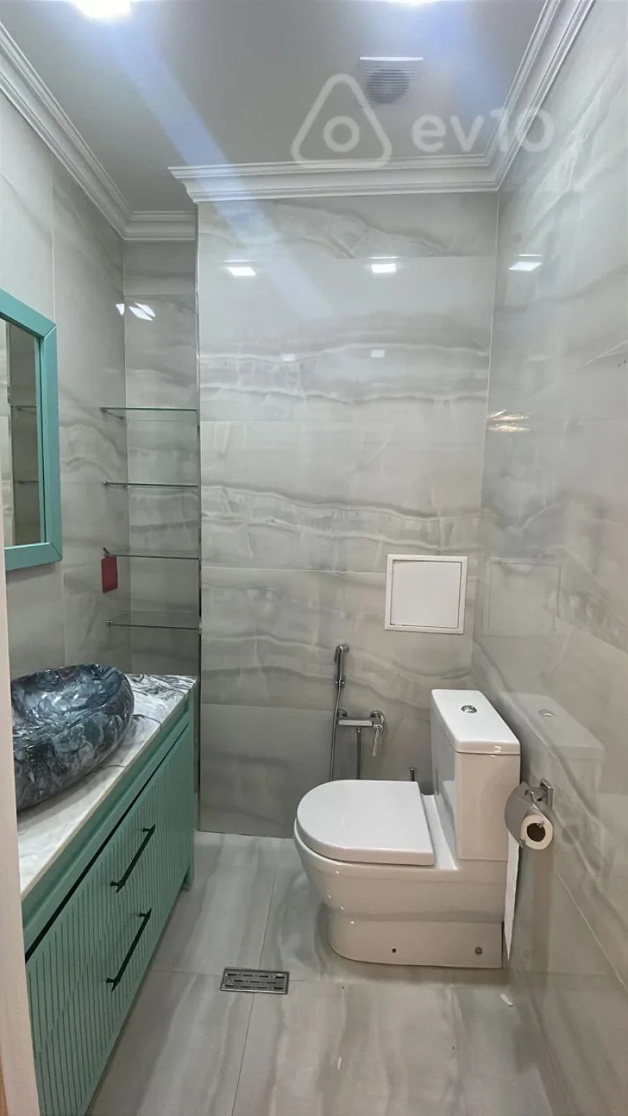 Satılır 3 otaqlı yeni tikili 135 m²