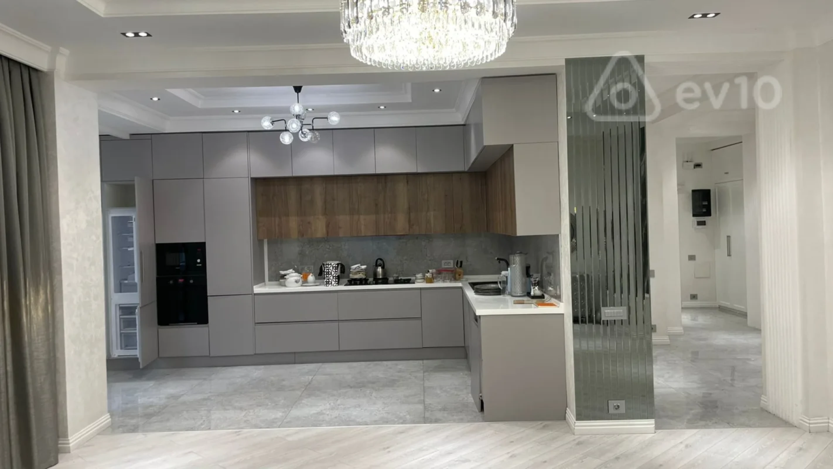 Satılır 3 otaqlı yeni tikili 135 m²