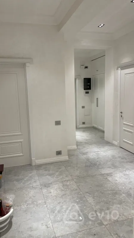 Satılır 3 otaqlı yeni tikili 135 m²