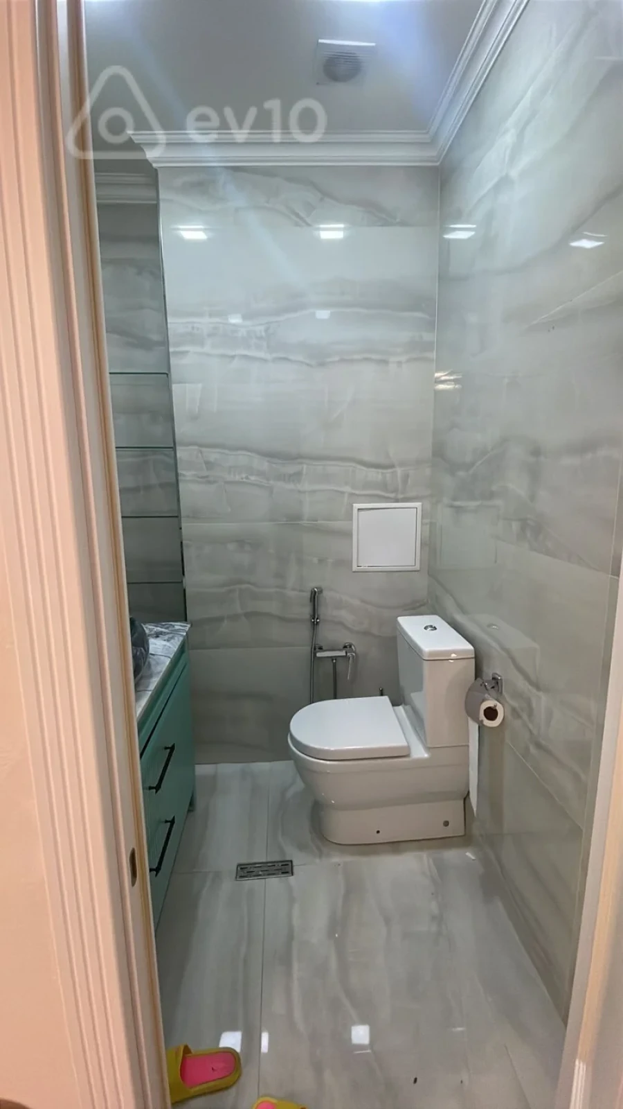 Satılır 3 otaqlı yeni tikili 135 m²