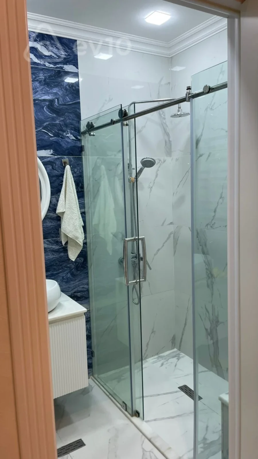 Satılır 3 otaqlı yeni tikili 135 m²