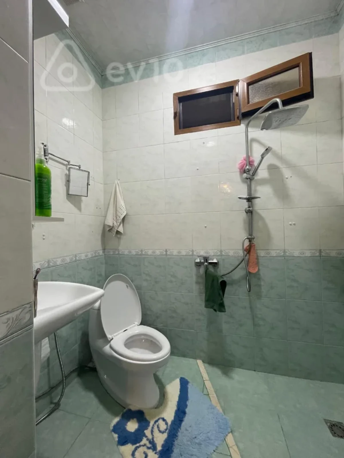 Satılır 7 otaqlı həyət evi 230 m²
