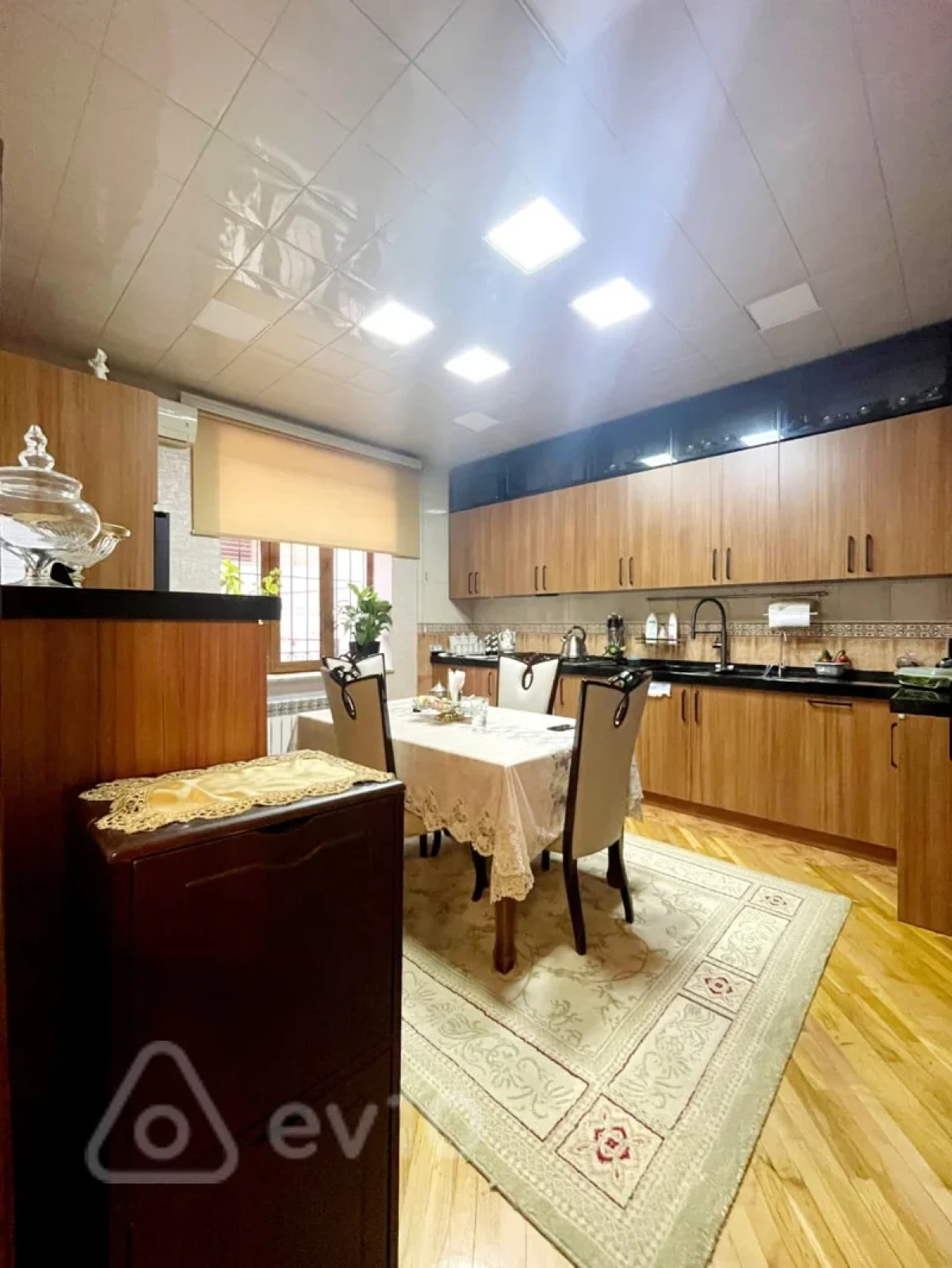 Satılır 7 otaqlı həyət evi 230 m²