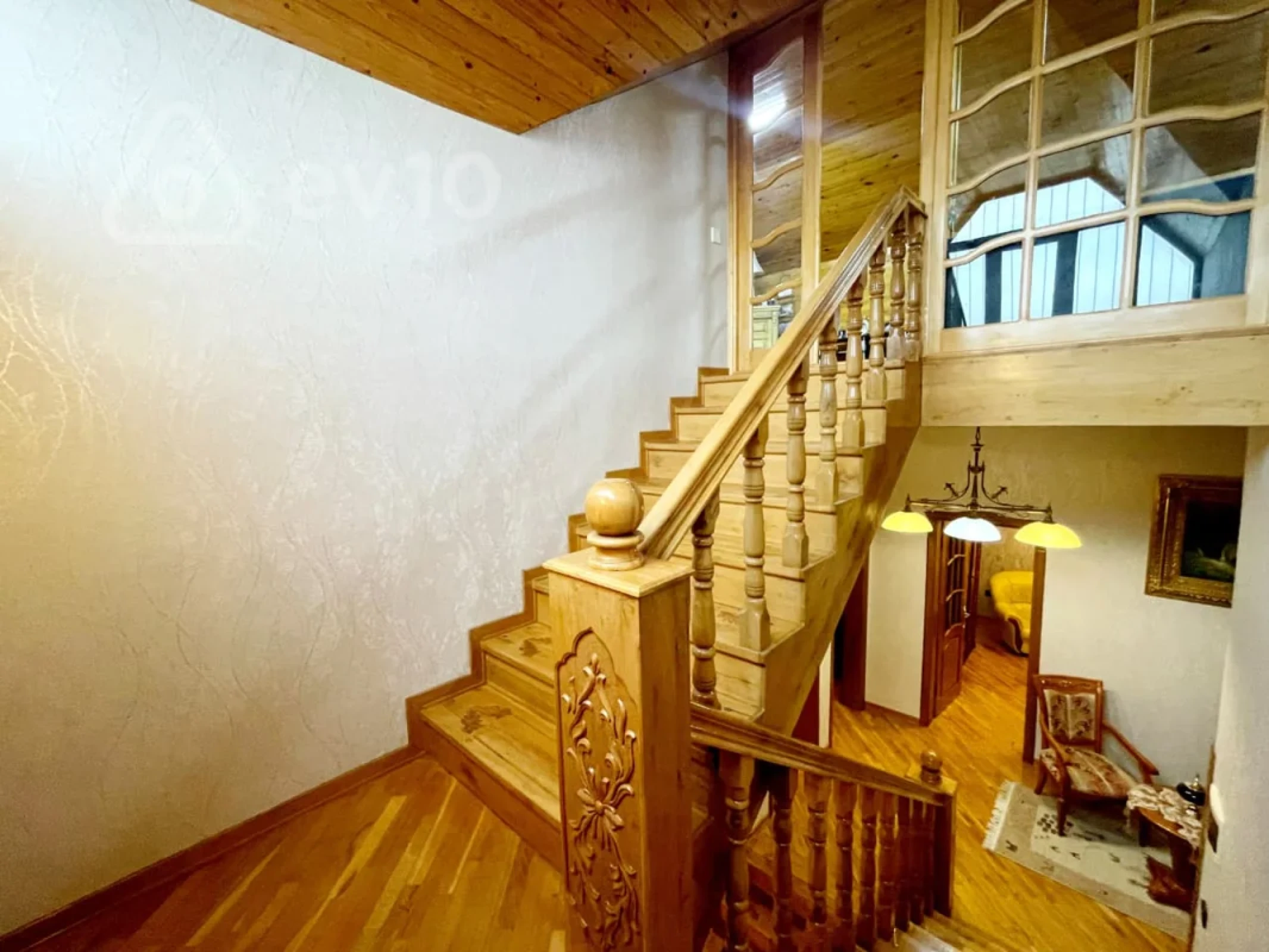 Satılır 7 otaqlı həyət evi 230 m²
