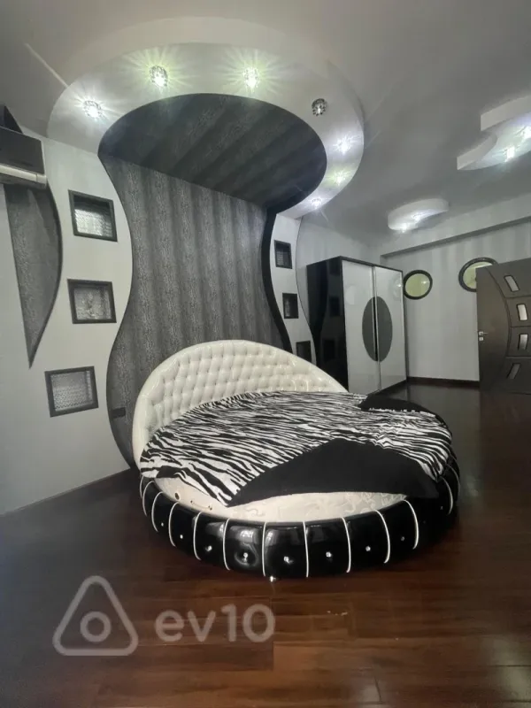 Satılır 3 otaqlı yeni tikili 158 m²