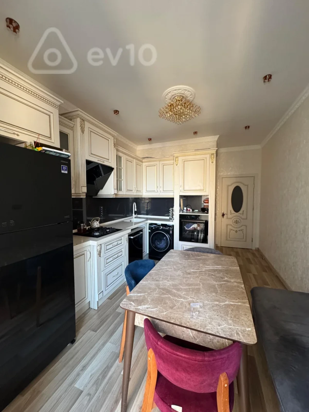 Satılır 2 otaqlı yeni tikili 100 m²