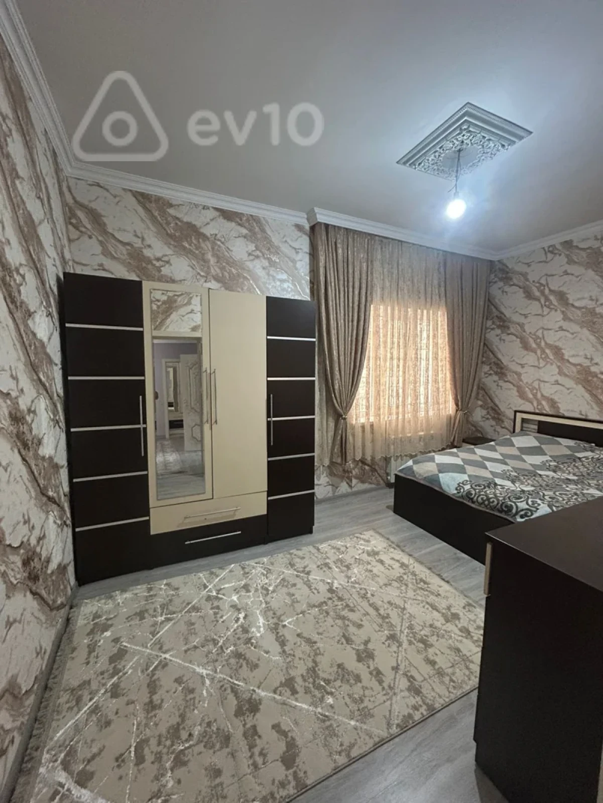 Satılır 4 otaqlı həyət evi 113 m²