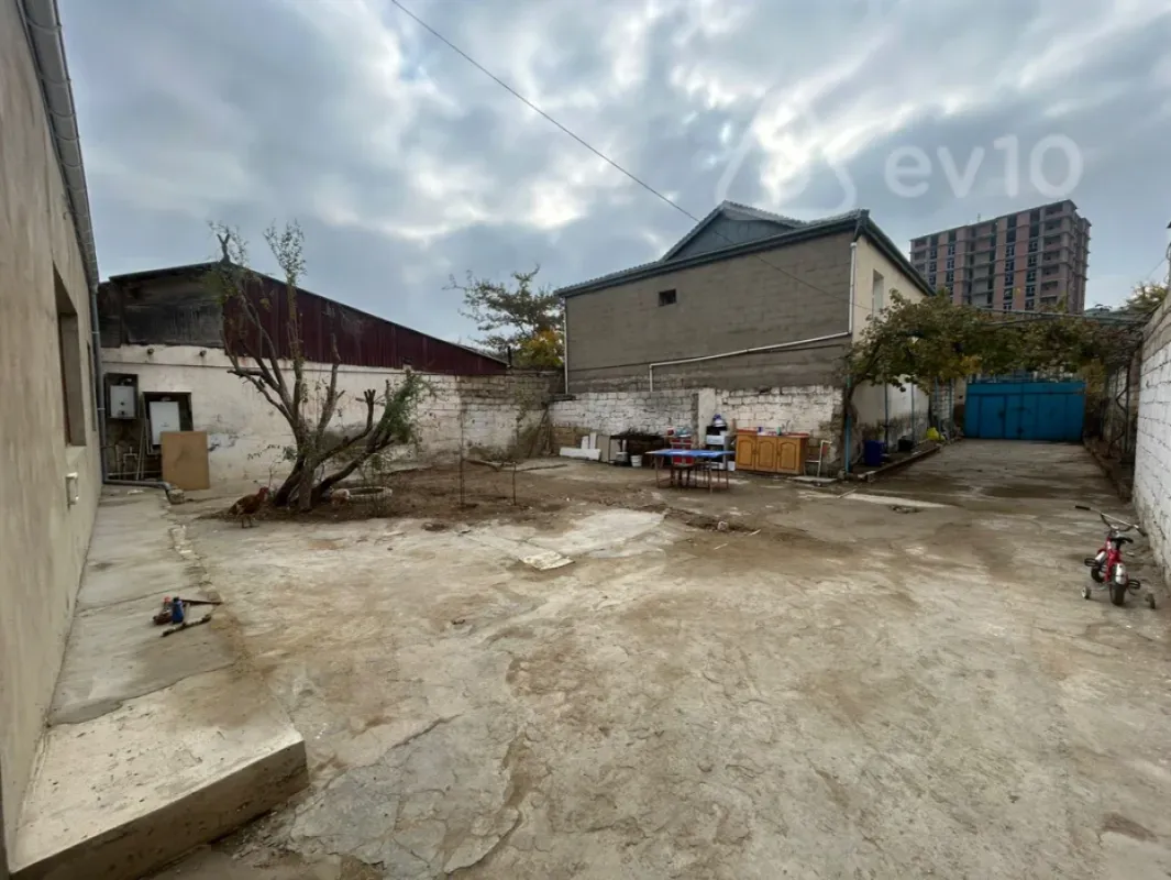 Satılır 4 otaqlı həyət evi 113 m²