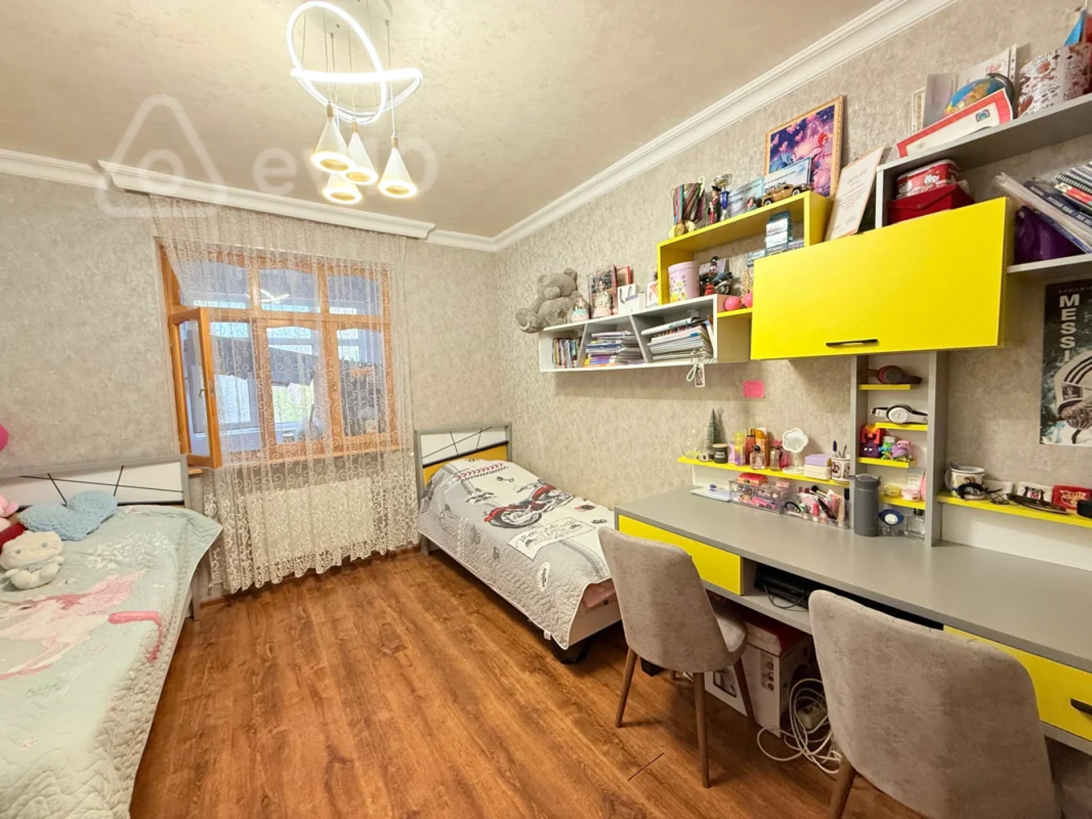 Satılır 3 otaqlı köhnə tikili 90 m²