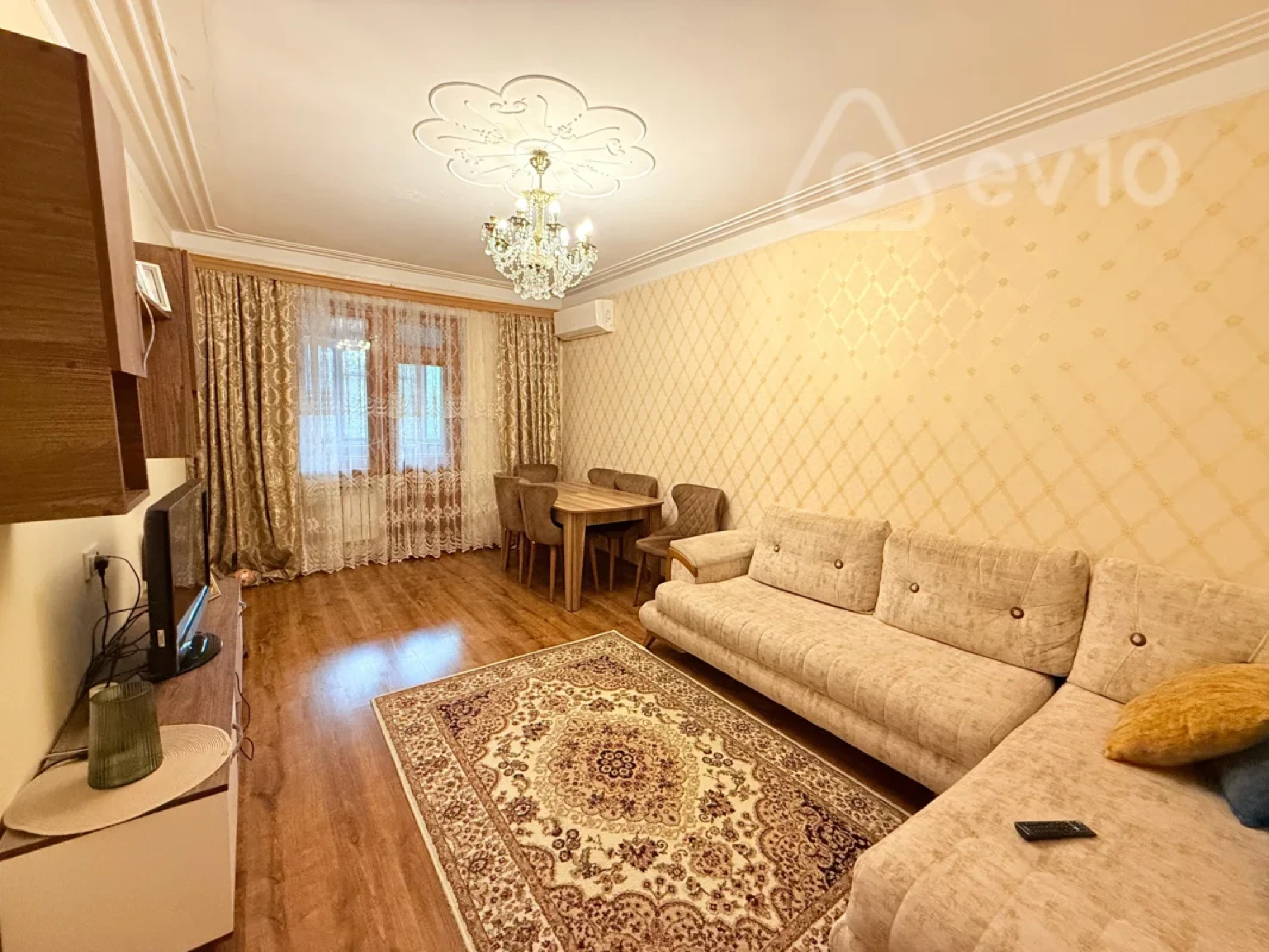 Satılır 3 otaqlı köhnə tikili 90 m²