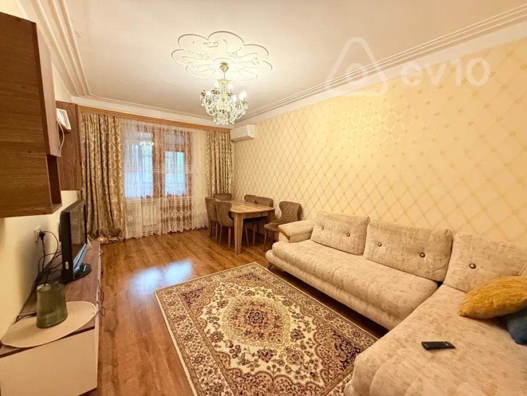 Satılır 3 otaqlı köhnə tikili 90 m²