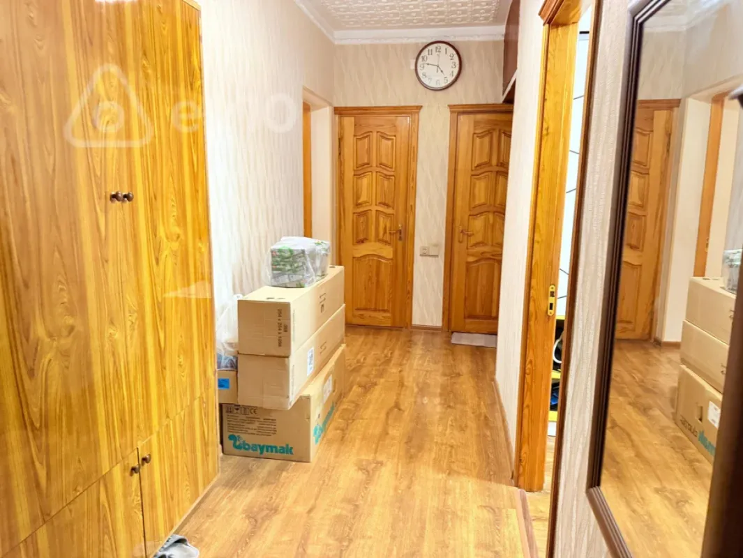 Satılır 3 otaqlı köhnə tikili 90 m²