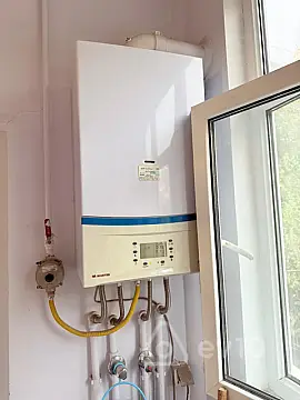 Satılır 3 otaqlı köhnə tikili 90 m²