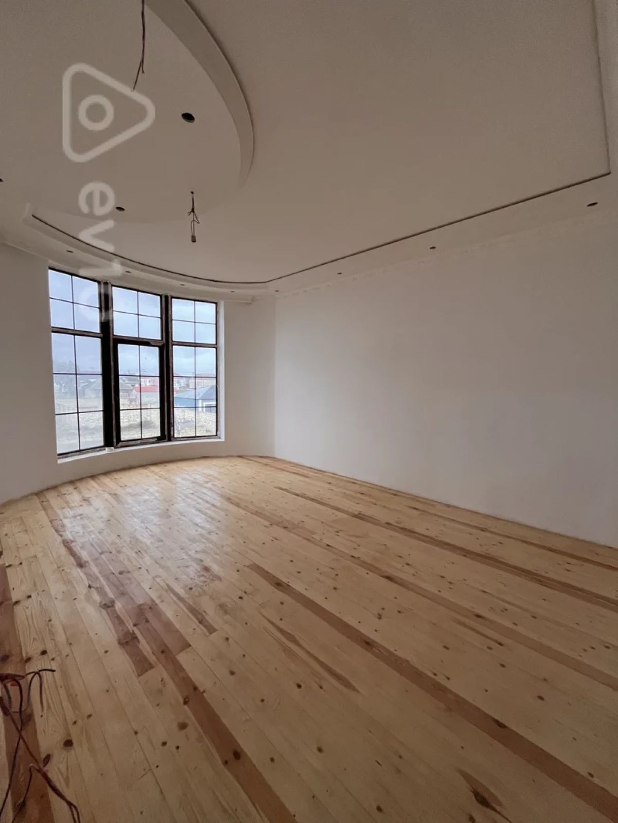 Satılır 6 otaqlı həyət evi 212 m²