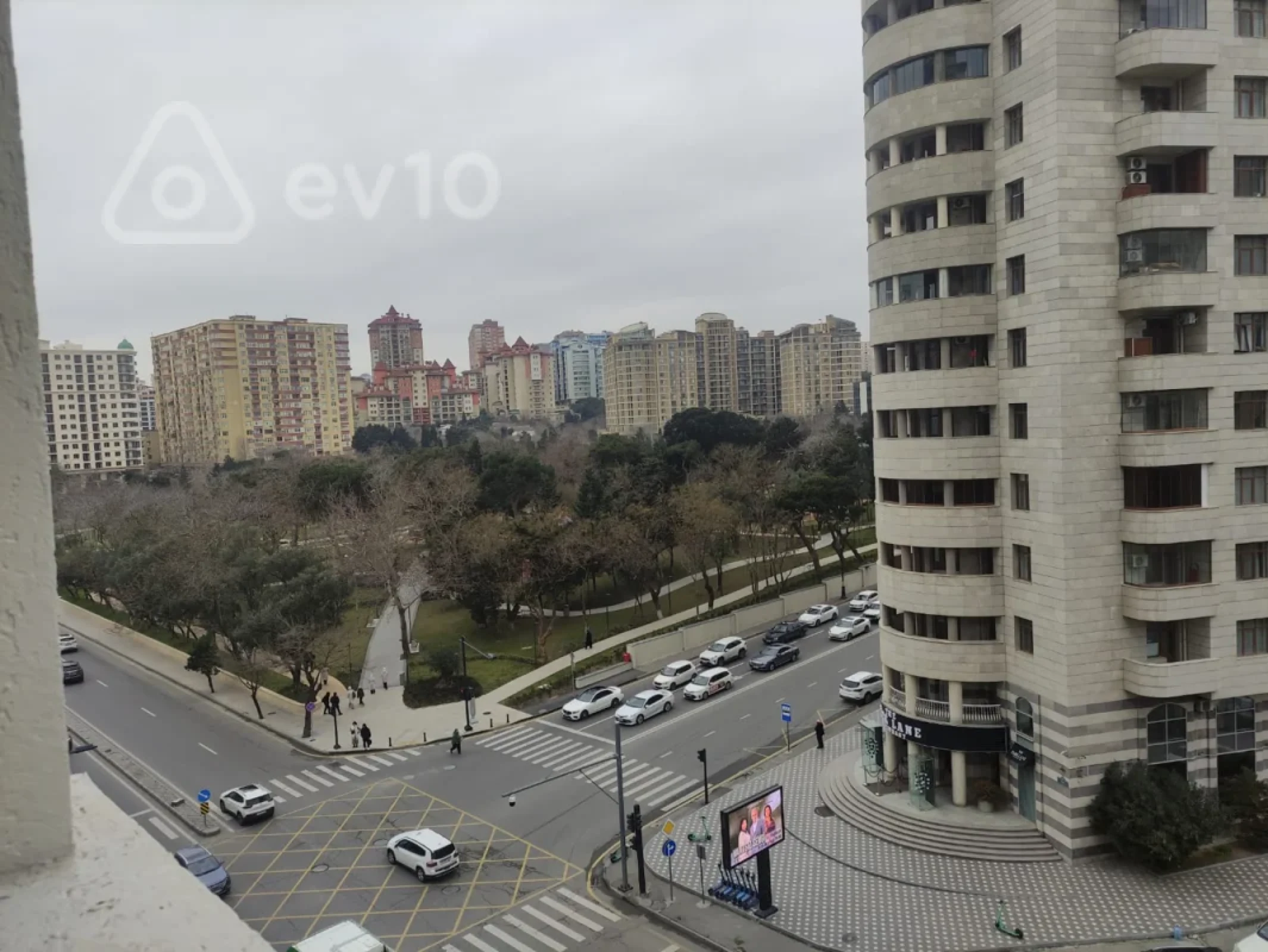 Satılır 3 otaqlı yeni tikili 89 m²