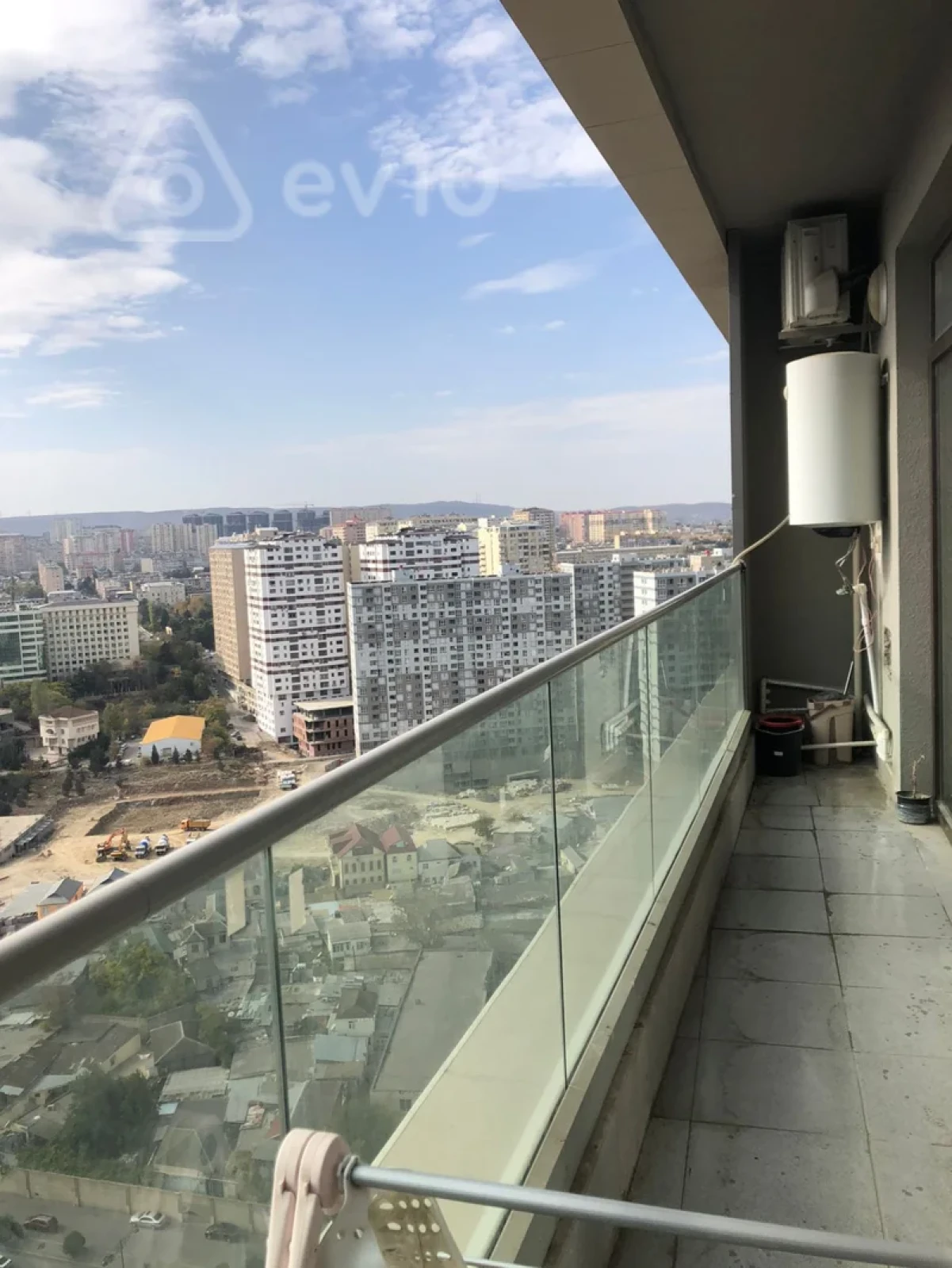 Satılır 2 otaqlı yeni tikili 100 m²