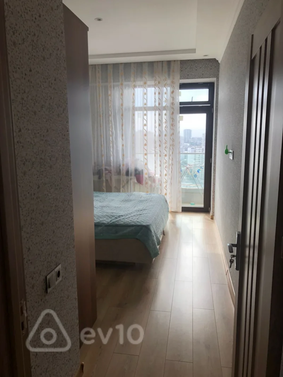 Satılır 2 otaqlı yeni tikili 100 m²