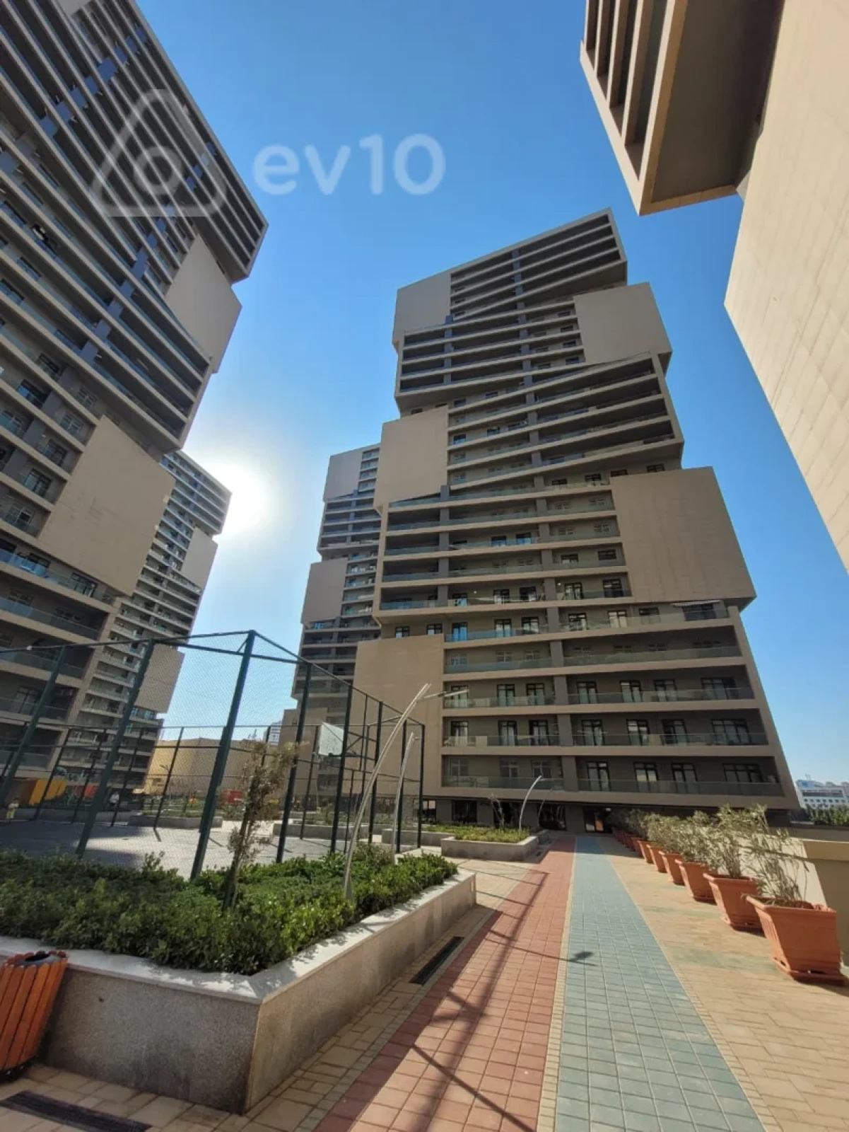 Satılır 2 otaqlı yeni tikili 100 m²